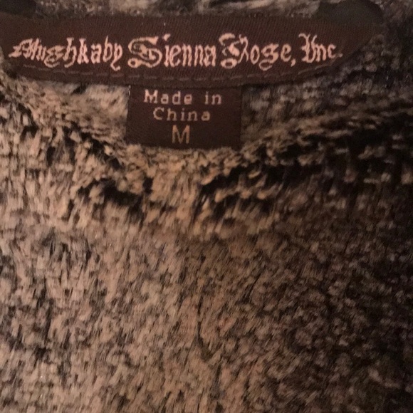 Faux leather faux fur vest - Picture 7 of 7